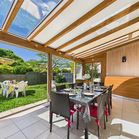 Maison Pour 8 - 5min De La - Jardin & Veranda Holiday home